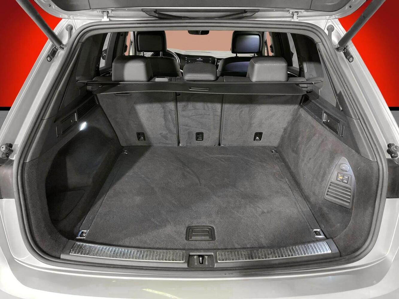 Volkswagen Touareg vaihtoauto