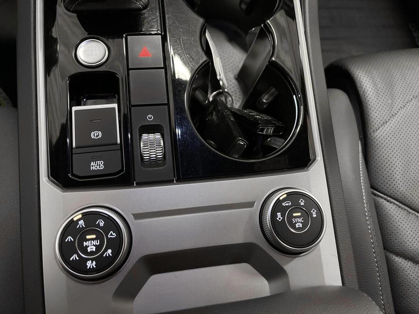 Volkswagen Touareg vaihtoauto