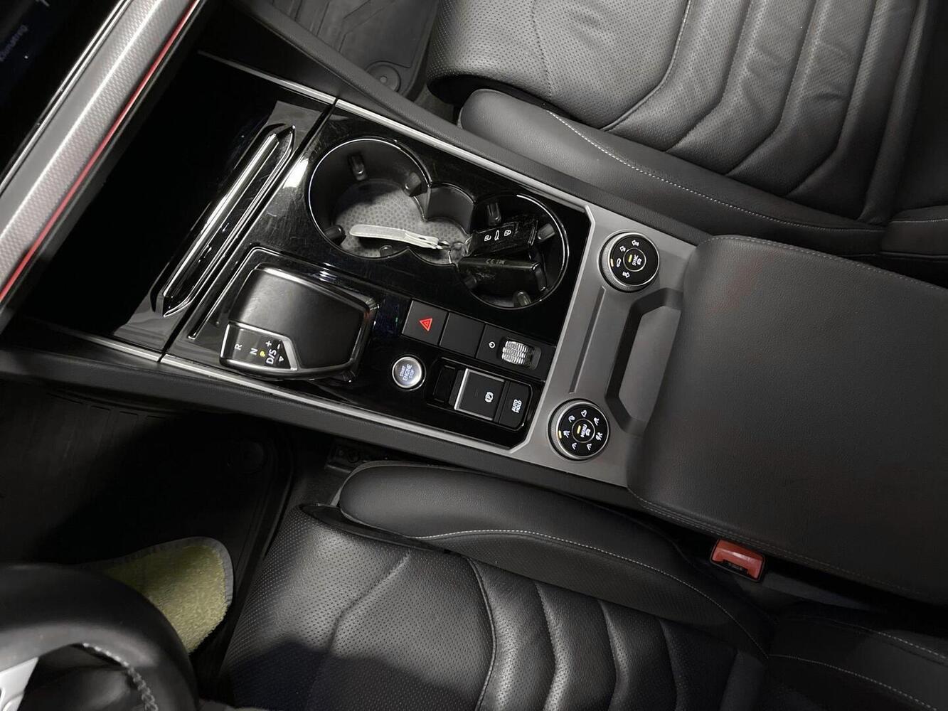 Volkswagen Touareg vaihtoauto