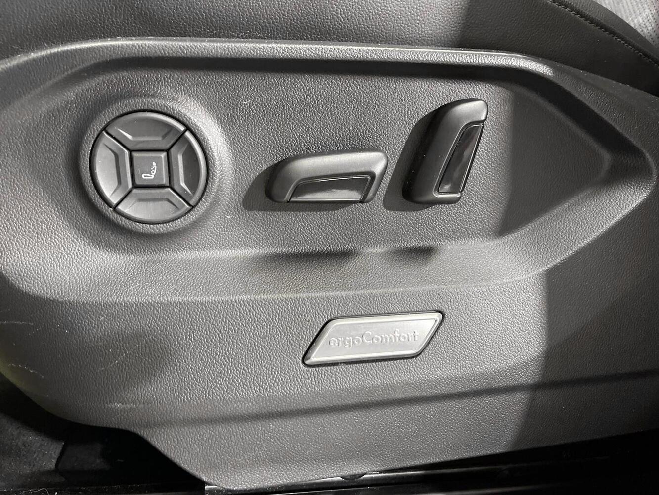 Volkswagen Touareg vaihtoauto