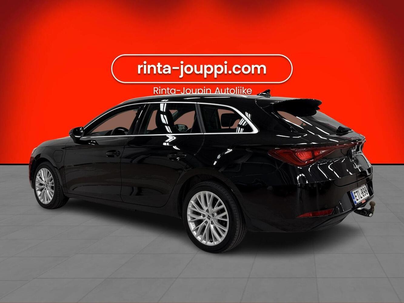SEAT Leon Sportstourer vaihtoauto