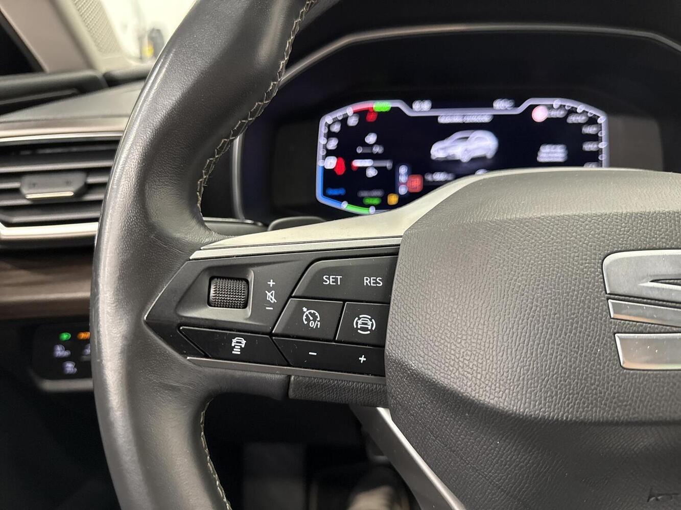 SEAT Leon Sportstourer vaihtoauto