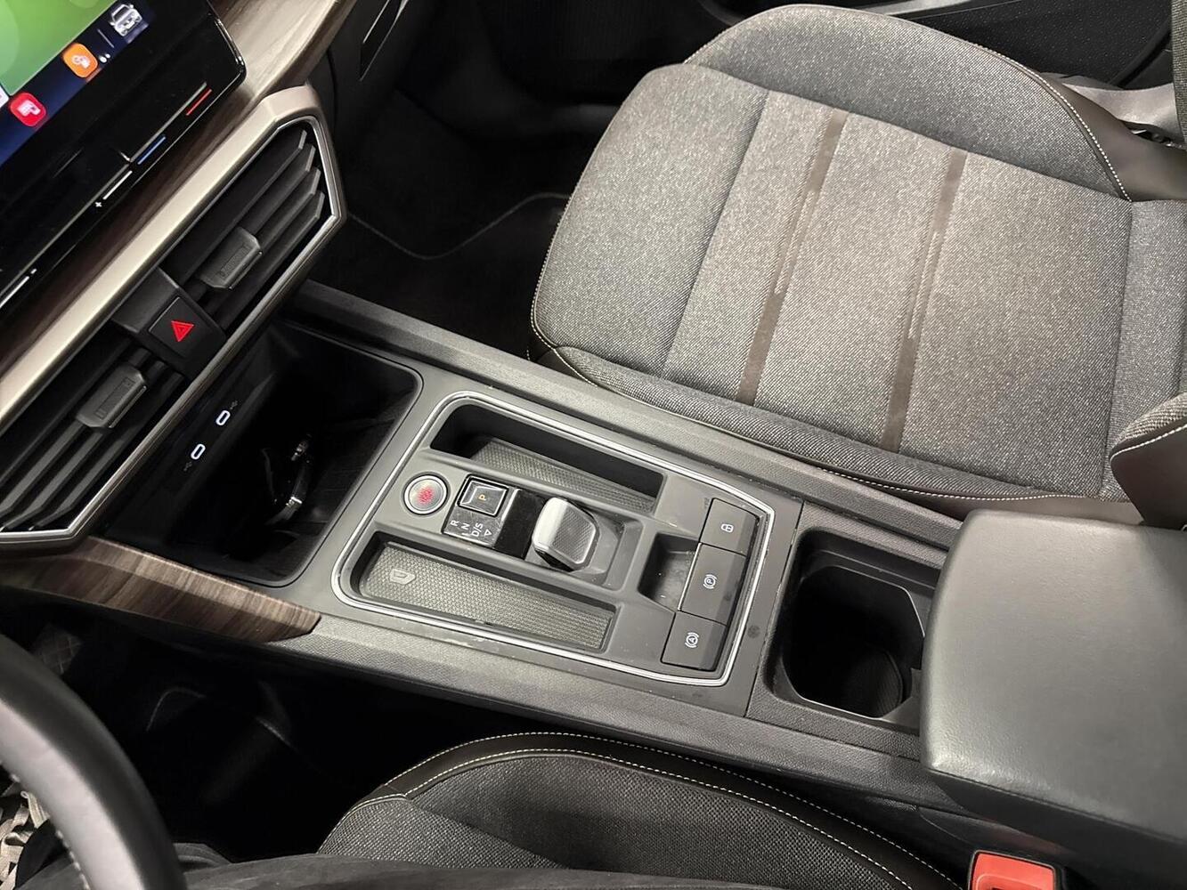 SEAT Leon Sportstourer vaihtoauto