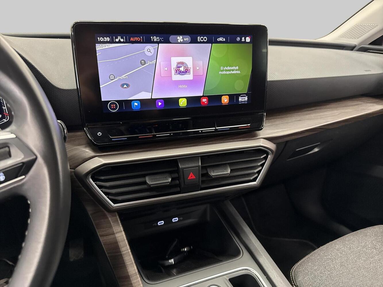 SEAT Leon Sportstourer vaihtoauto