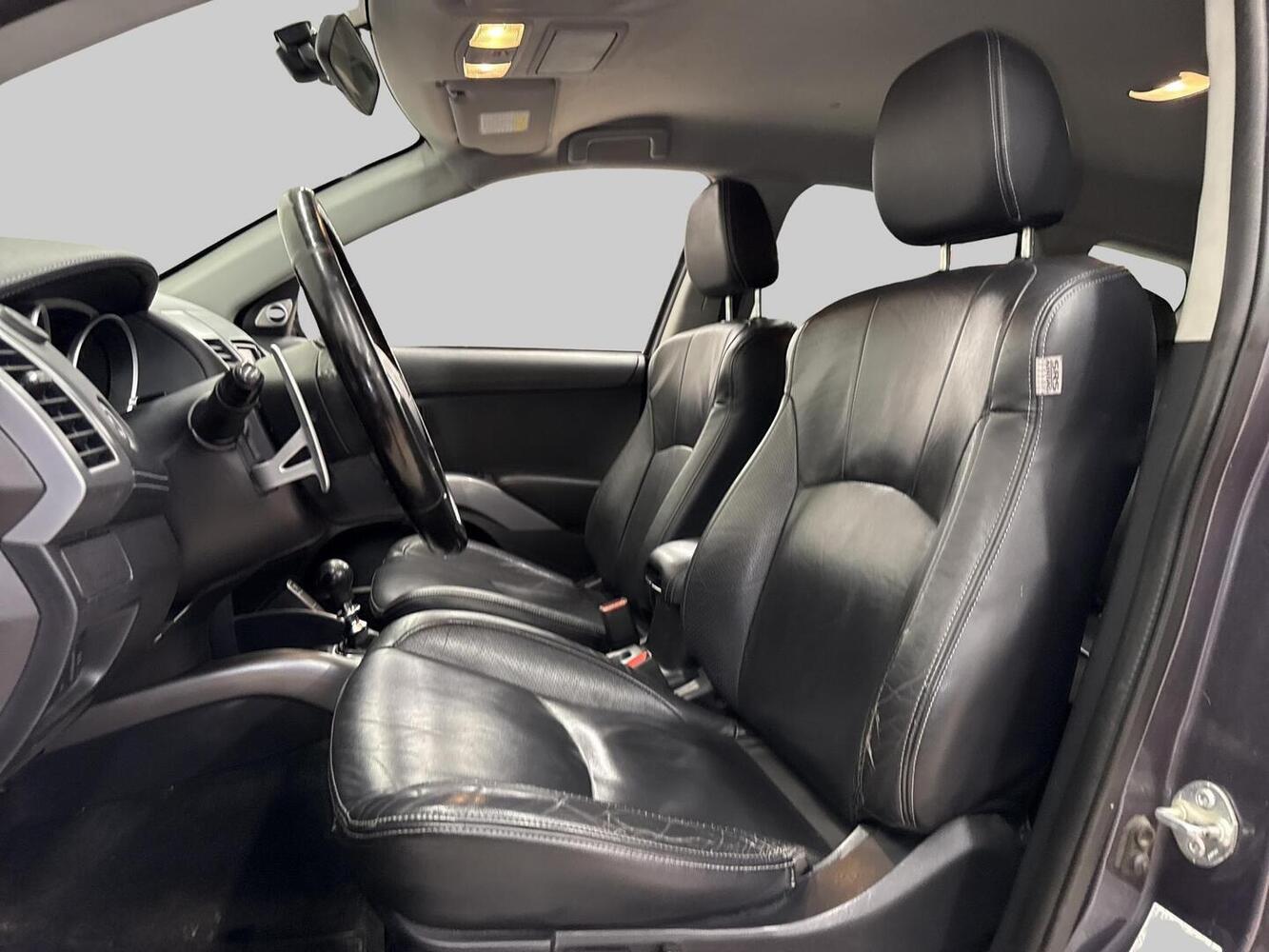 Mitsubishi Outlander vaihtoauto