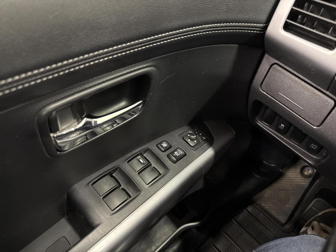Mitsubishi Outlander vaihtoauto
