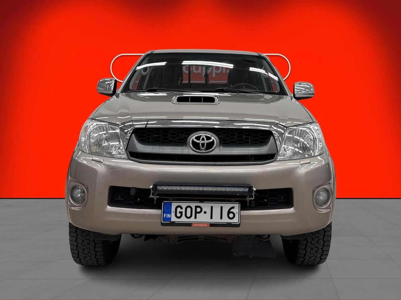 Toyota Hilux vaihtoauto