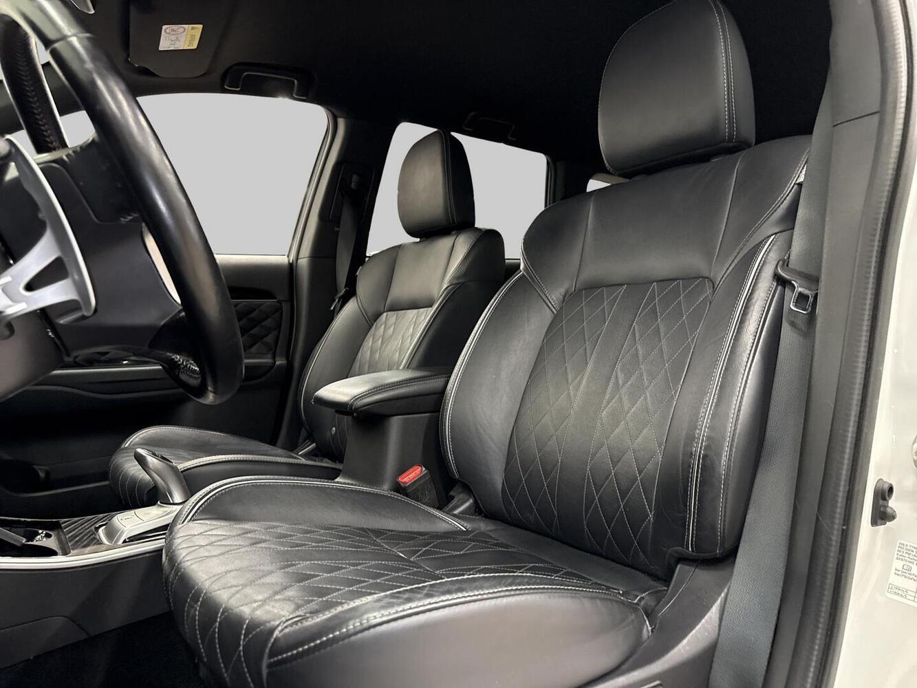 Mitsubishi Outlander PHEV vaihtoauto