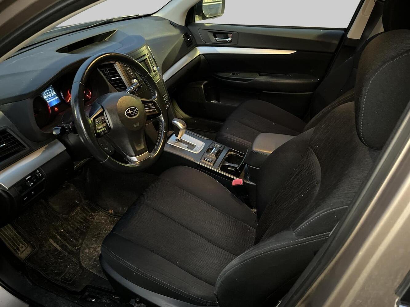 Subaru Legacy vaihtoauto