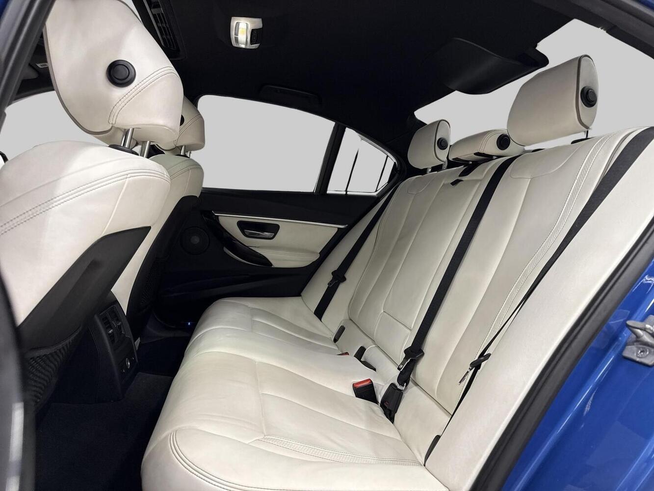 BMW 330 vaihtoauto