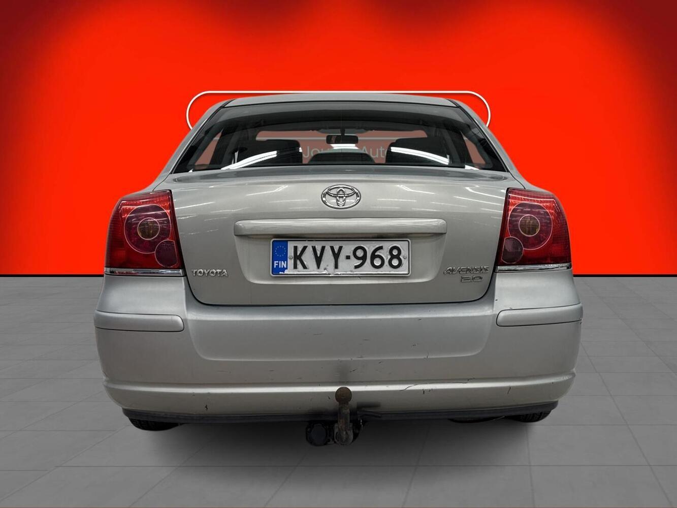 Toyota Avensis vaihtoauto