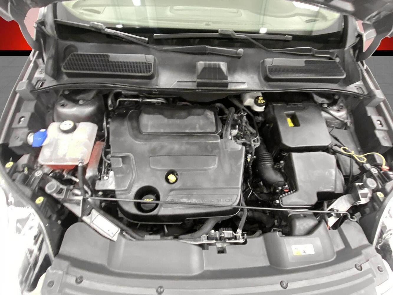 Ford Kuga vaihtoauto