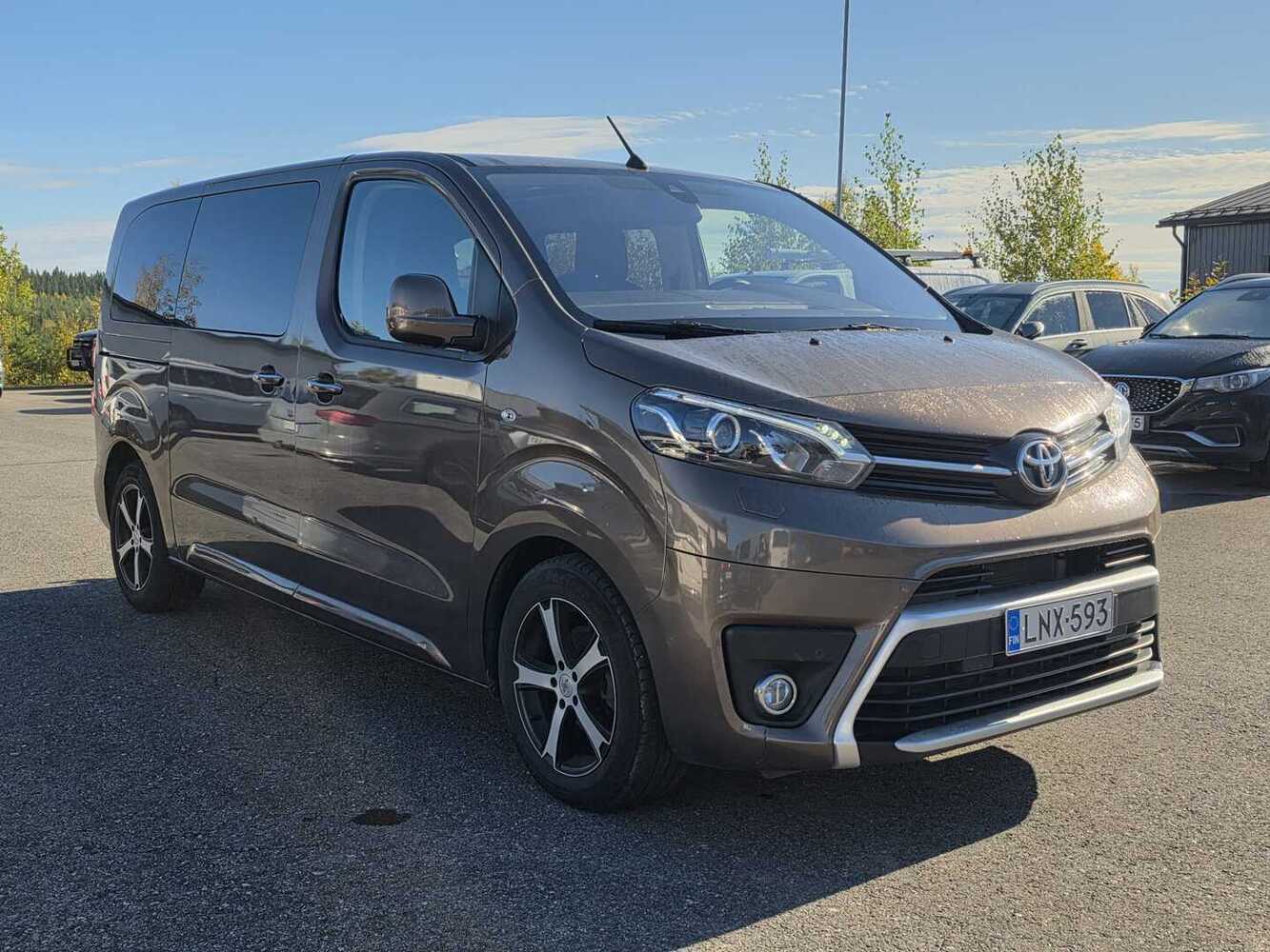 Toyota Proace Verso vaihtoauto