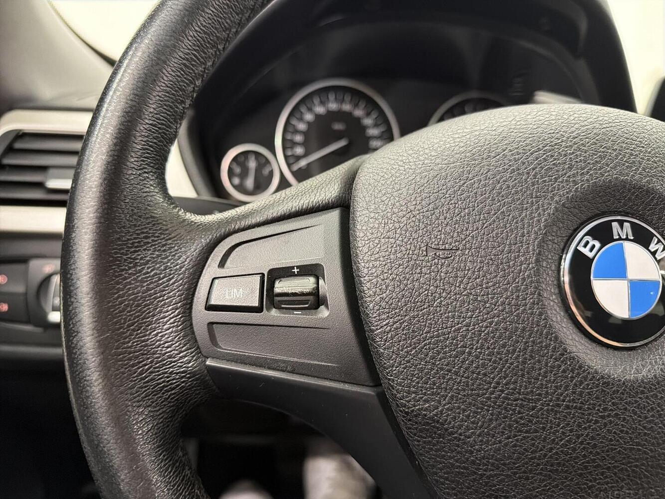 BMW 320 vaihtoauto