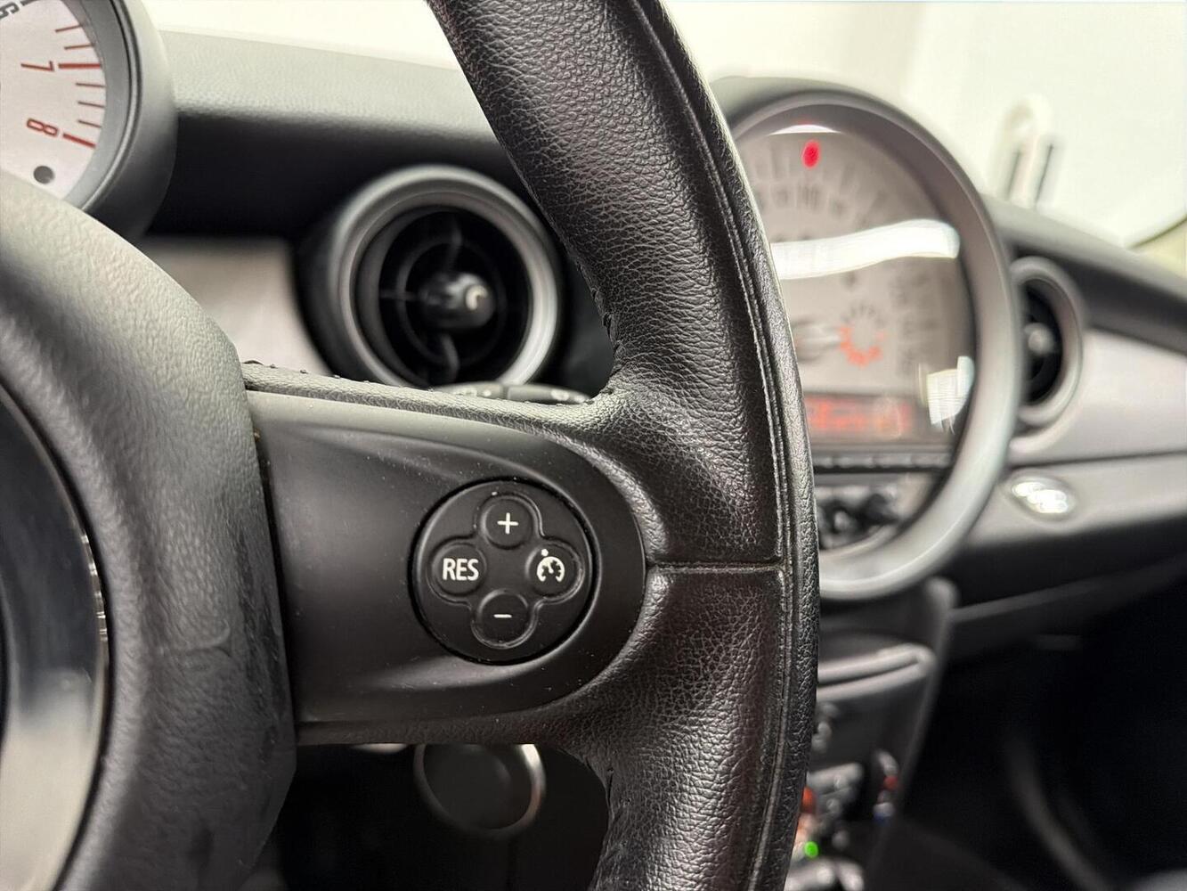 Mini Cooper vaihtoauto