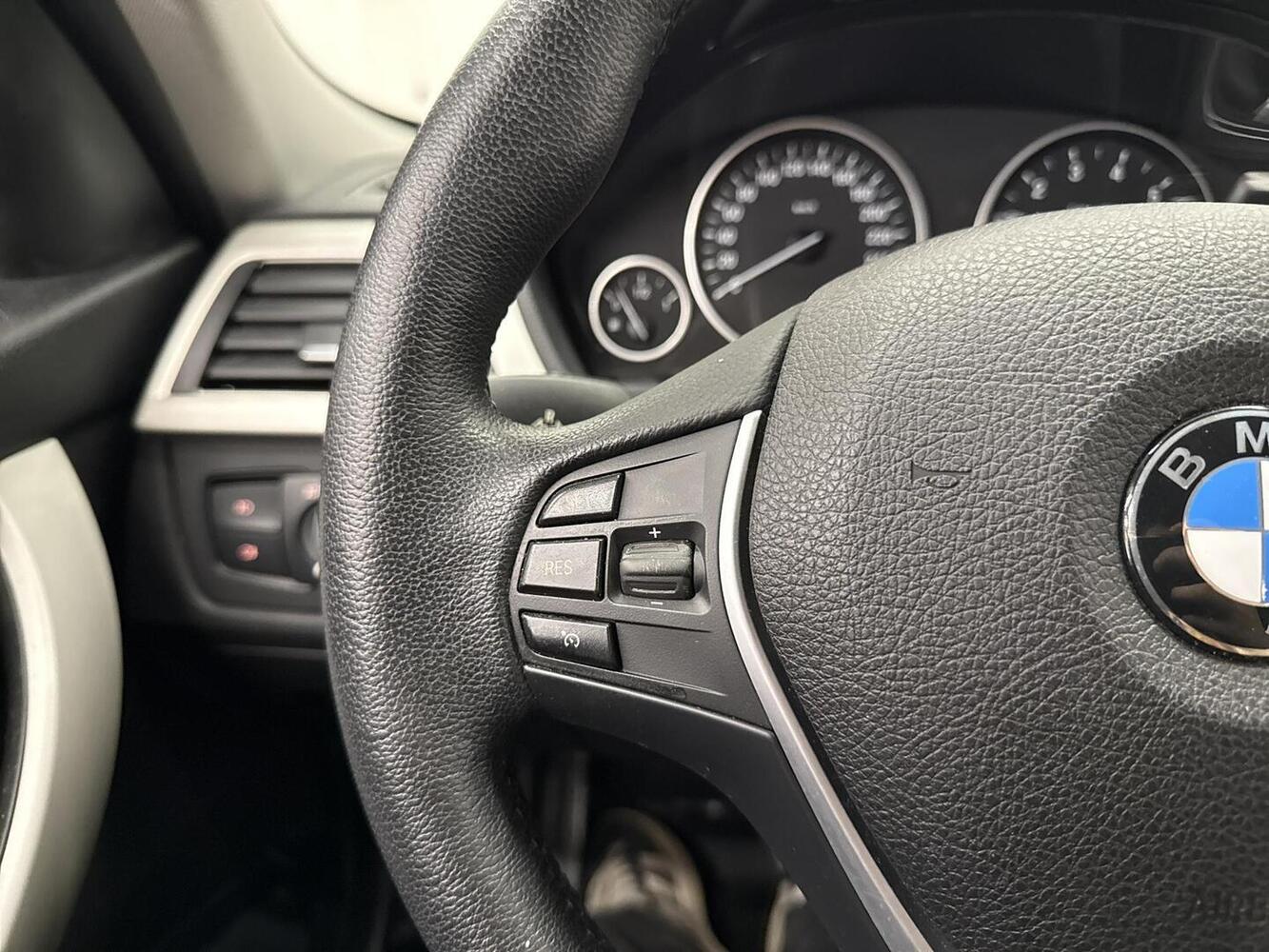 BMW 320 vaihtoauto