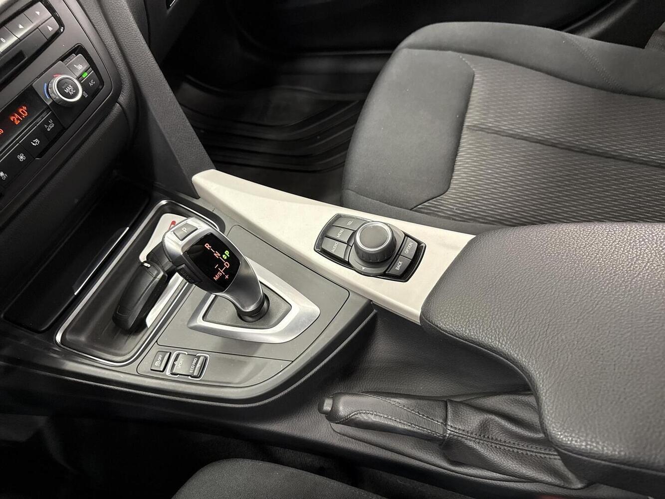 BMW 320 vaihtoauto