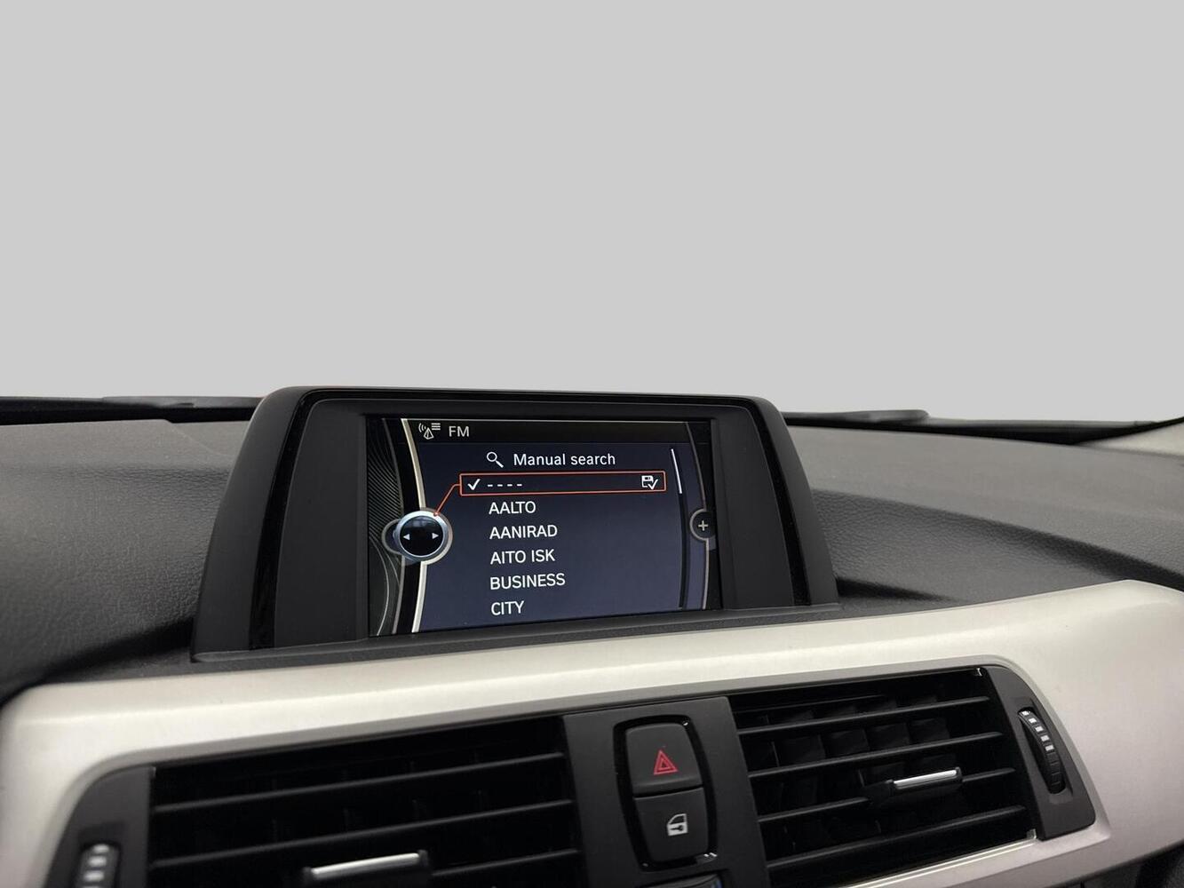 BMW 320 vaihtoauto