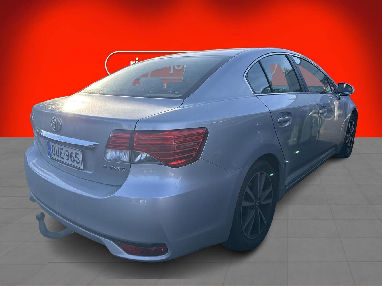 Toyota Avensis vaihtoauto