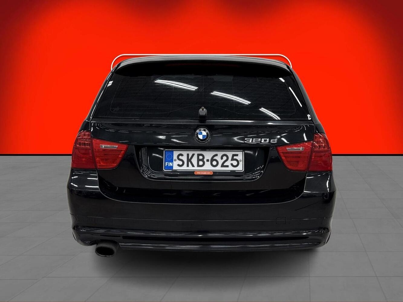 BMW 320 vaihtoauto