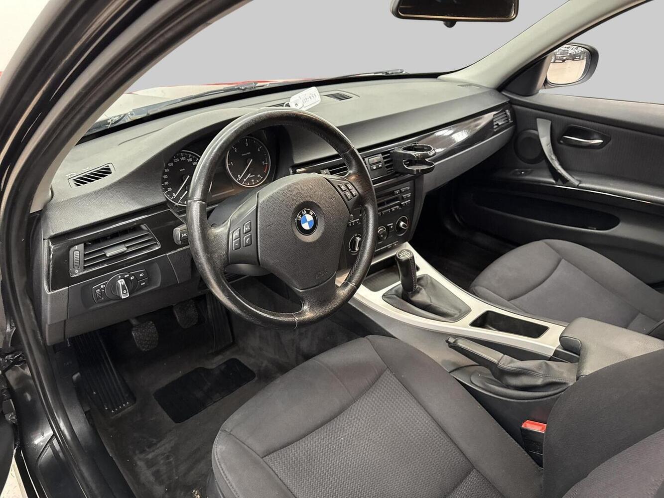 BMW 320 vaihtoauto