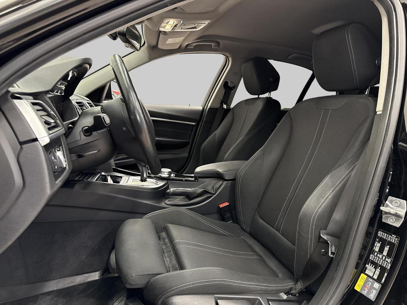 BMW 330 vaihtoauto