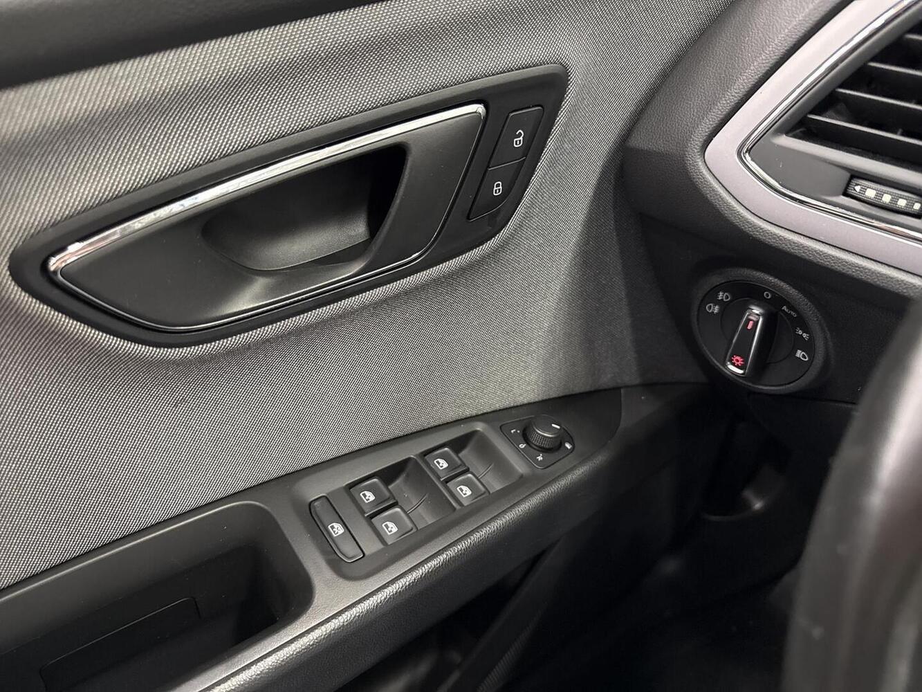 SEAT Leon ST vaihtoauto