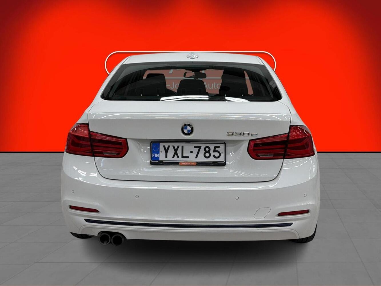 BMW 330 vaihtoauto