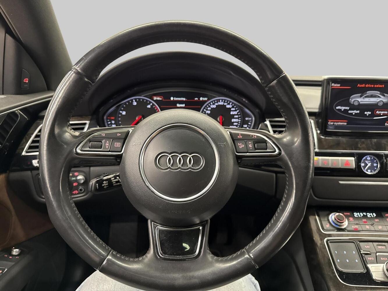 Audi A8 vaihtoauto