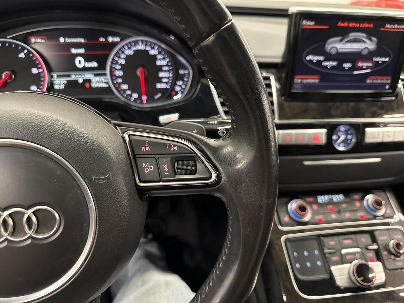 Audi A8 vaihtoauto