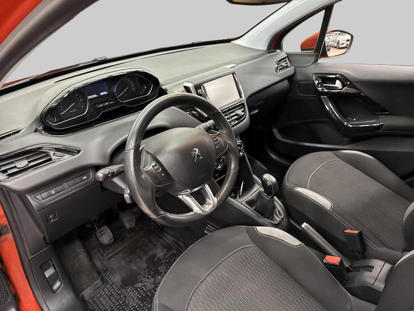 Peugeot 208 vaihtoauto
