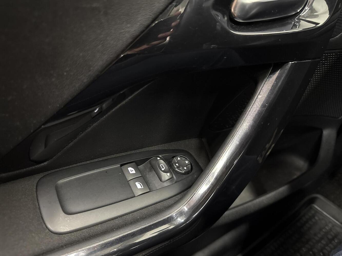 Peugeot 208 vaihtoauto