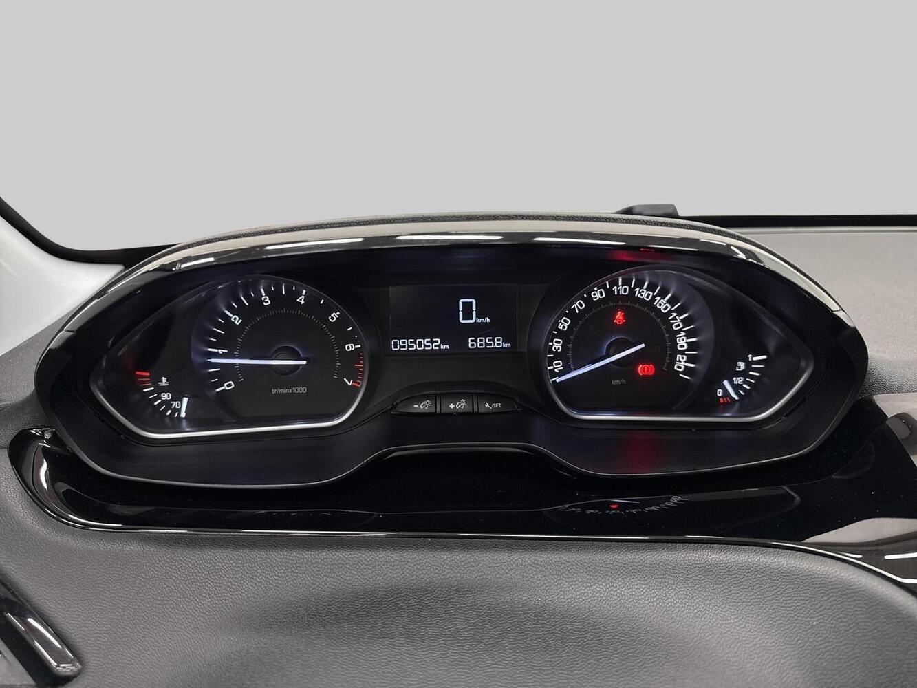 Peugeot 208 vaihtoauto