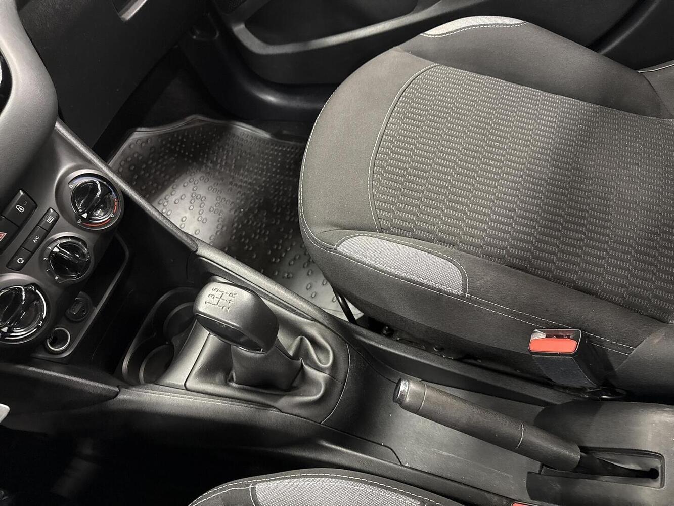 Peugeot 208 vaihtoauto