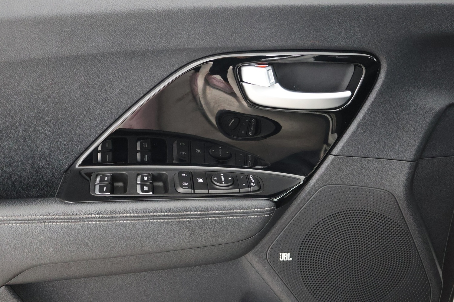 Kia Niro vaihtoauto