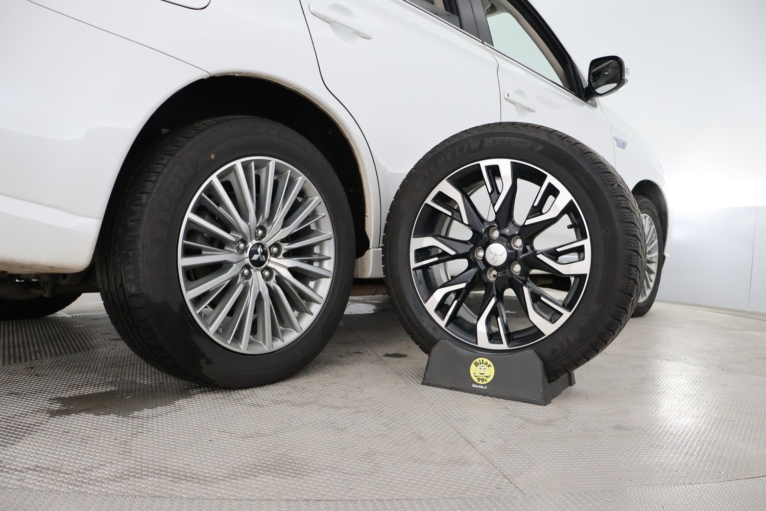 Mitsubishi Outlander PHEV vaihtoauto