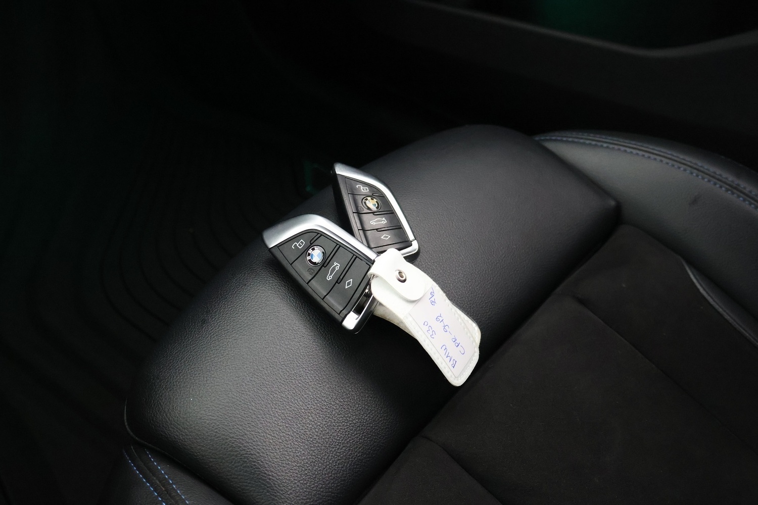 BMW 330 vaihtoauto