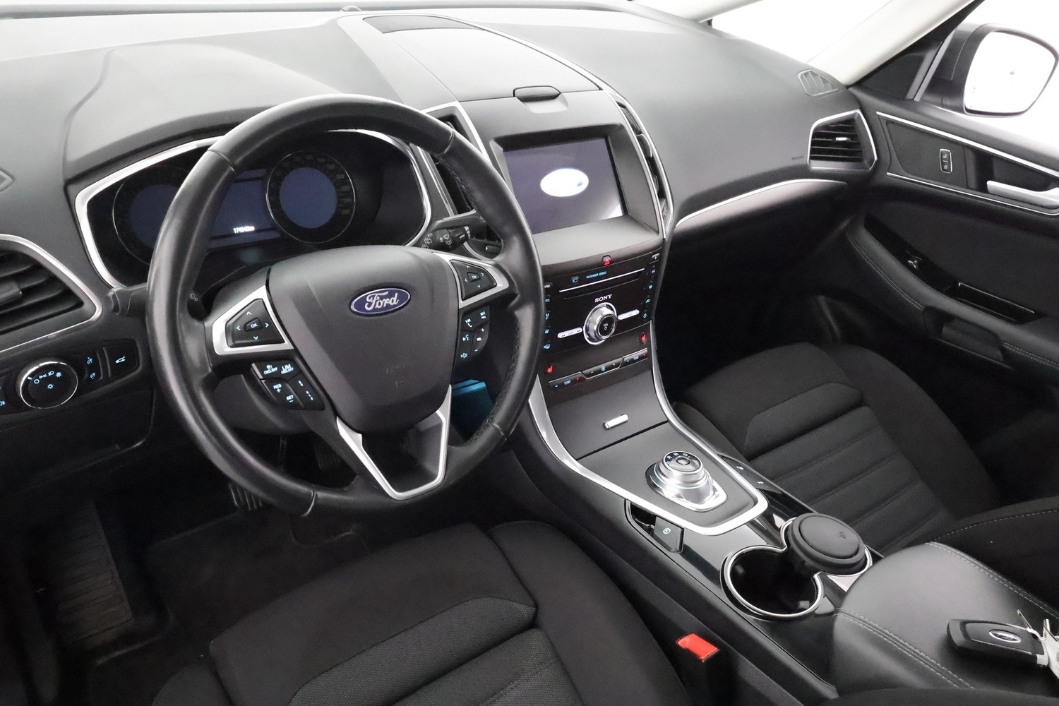 Ford S-MAX vaihtoauto