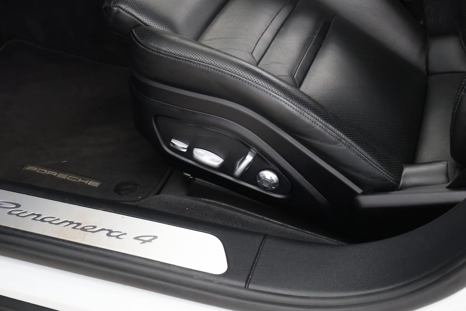 Porsche Panamera vaihtoauto