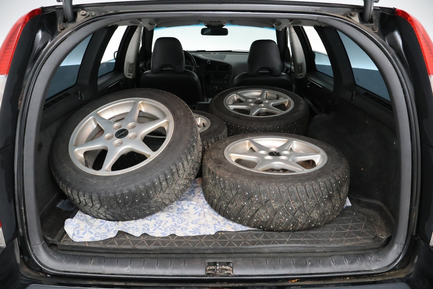 Volvo V70 vaihtoauto