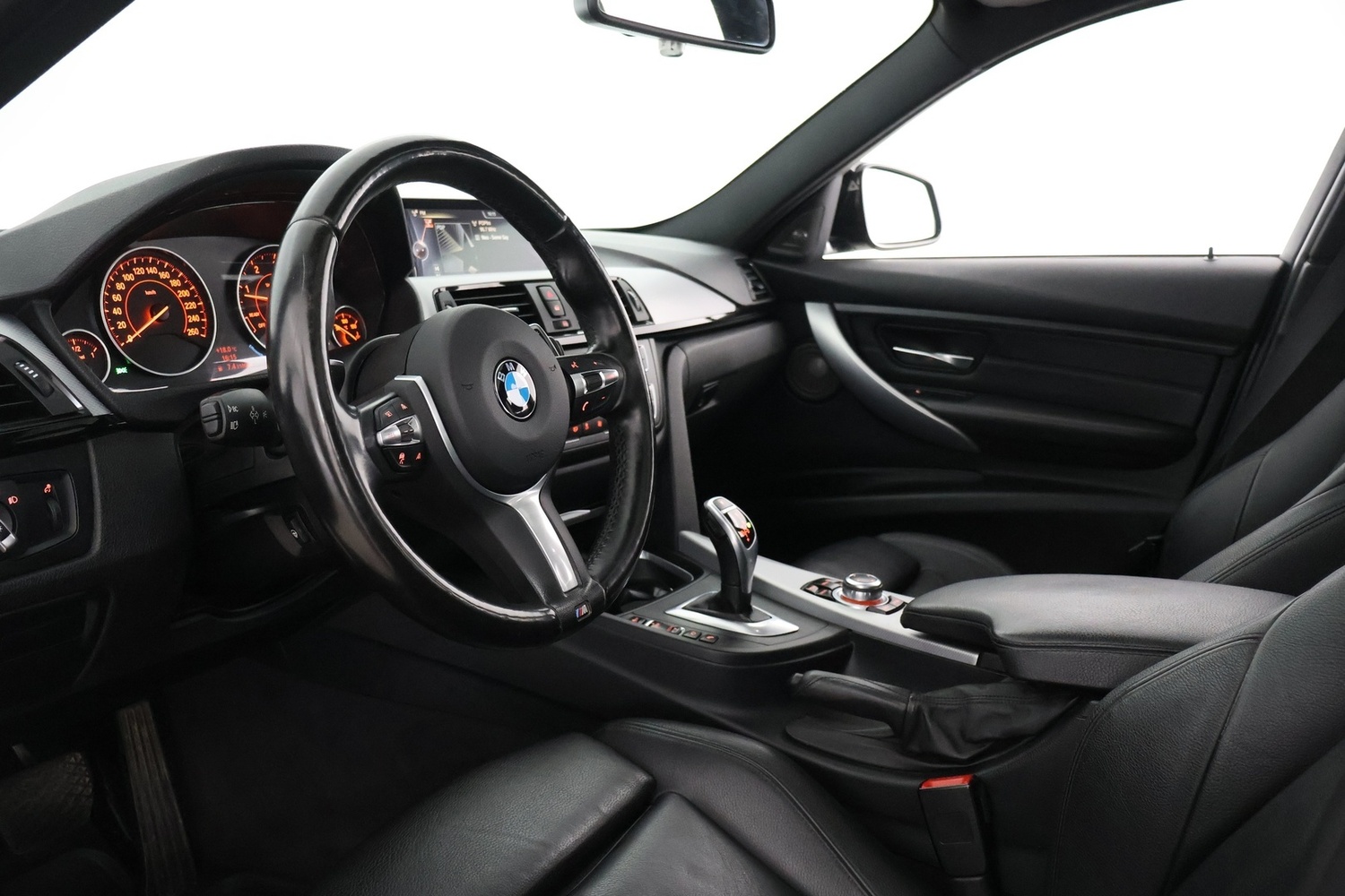 BMW 330 vaihtoauto