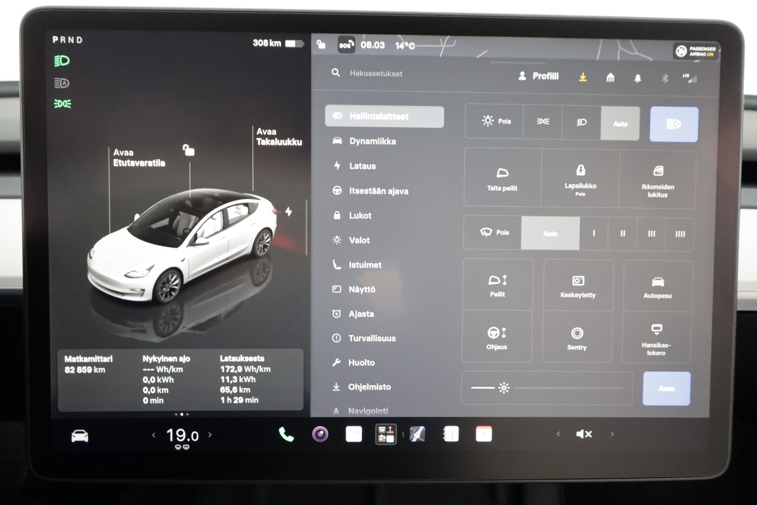 Tesla Model 3 vaihtoauto