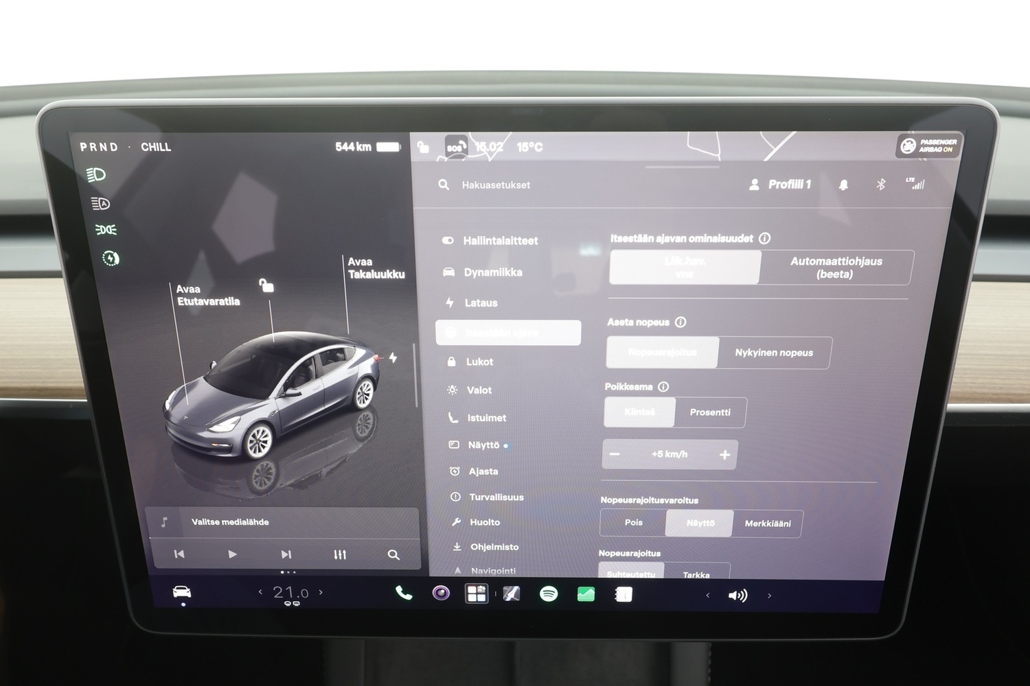 Tesla Model 3 vaihtoauto