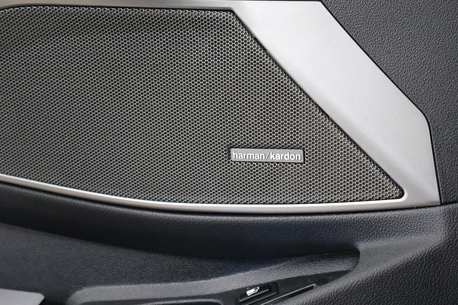 BMW 3.3 vaihtoauto
