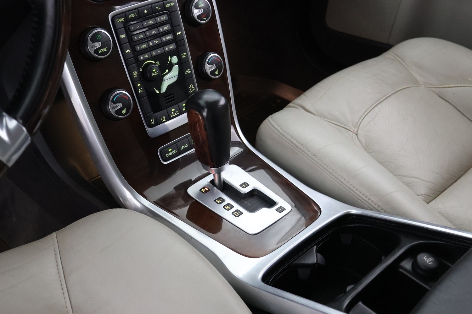 Volvo XC70 vaihtoauto