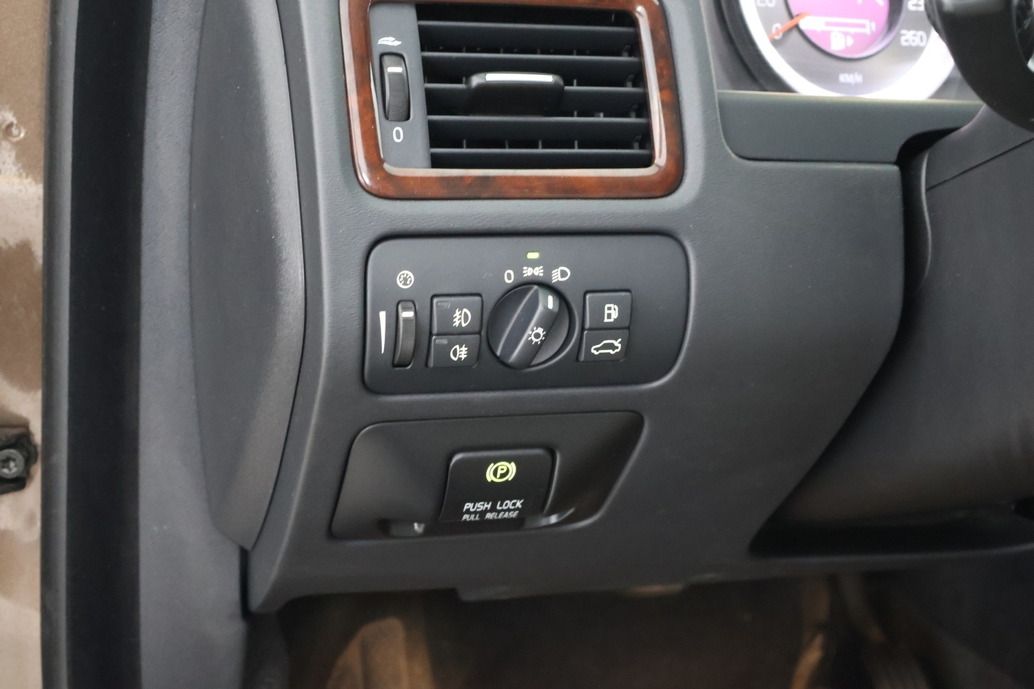 Volvo XC70 vaihtoauto
