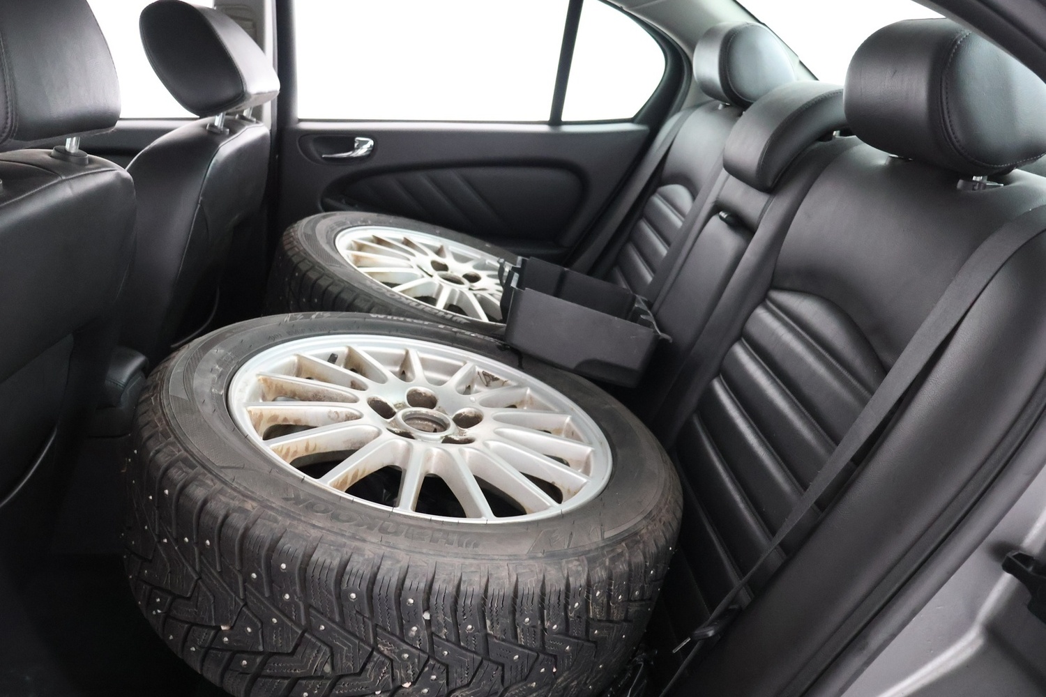 Jaguar X-Type vaihtoauto