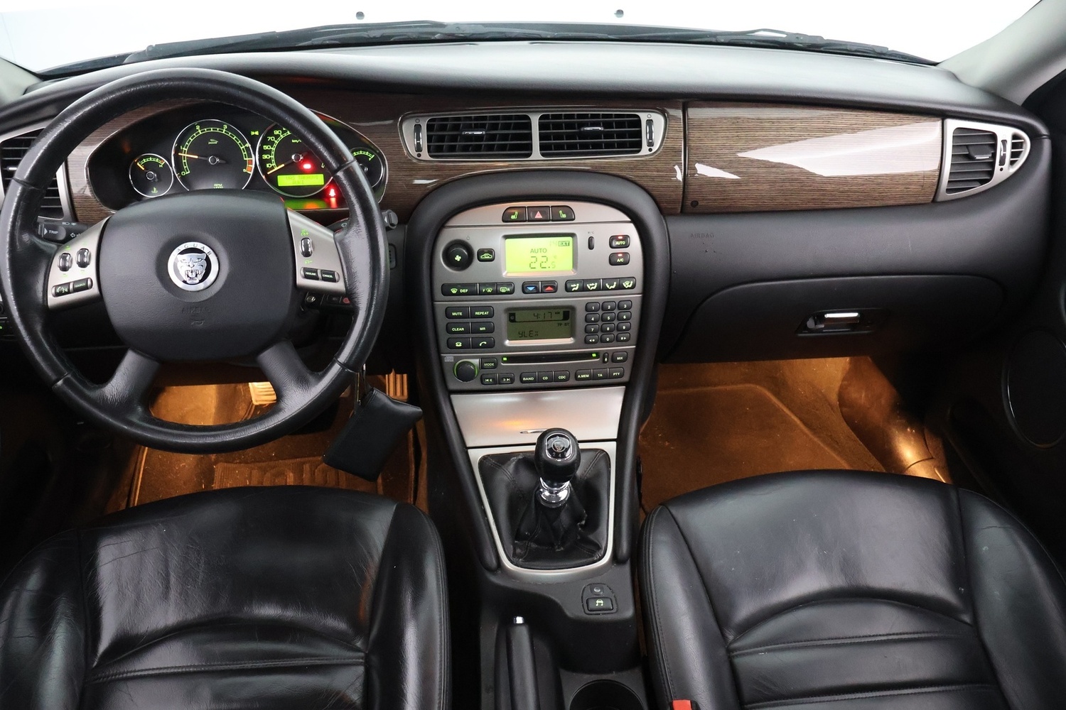 Jaguar X-Type vaihtoauto