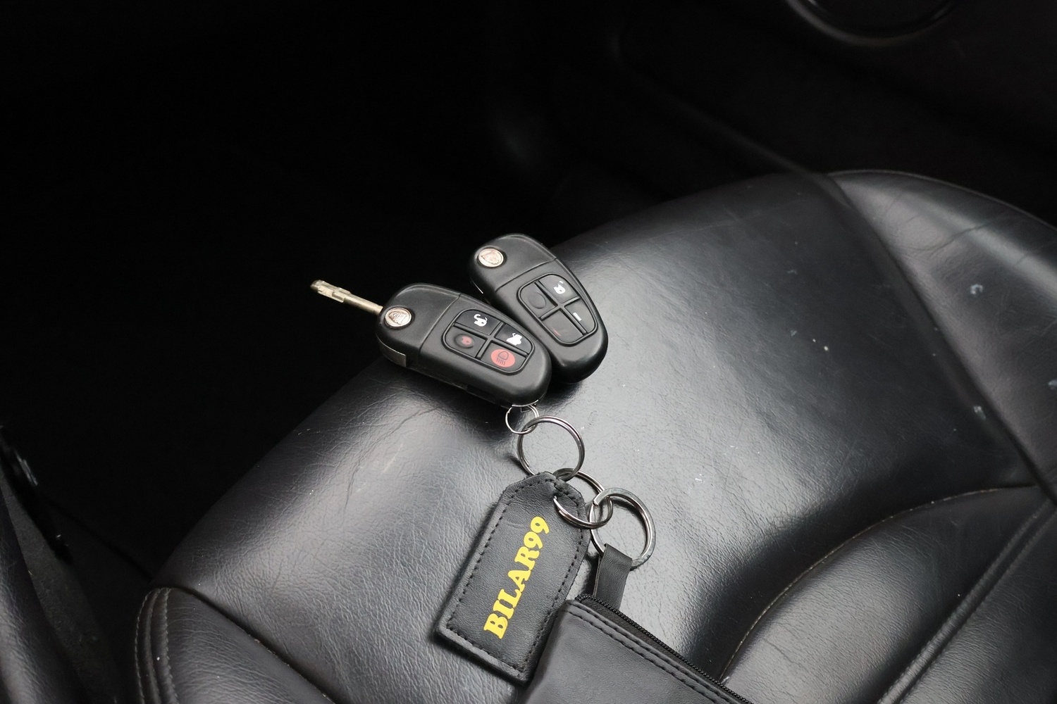 Jaguar X-Type vaihtoauto