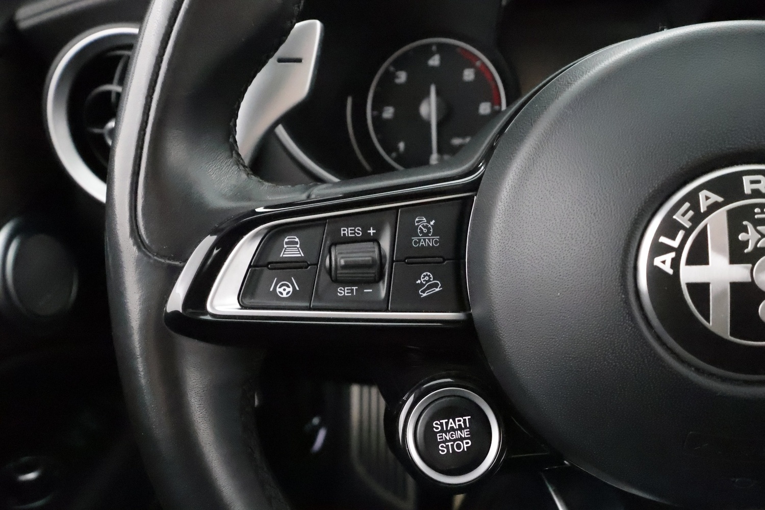Alfa Romeo Stelvio vaihtoauto